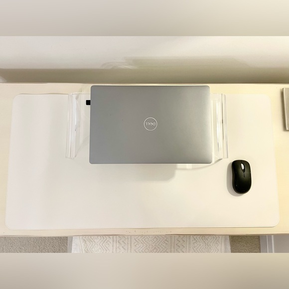 Beautiful Cream White Desk Pad Mouse Pad - Picture 1 of 3